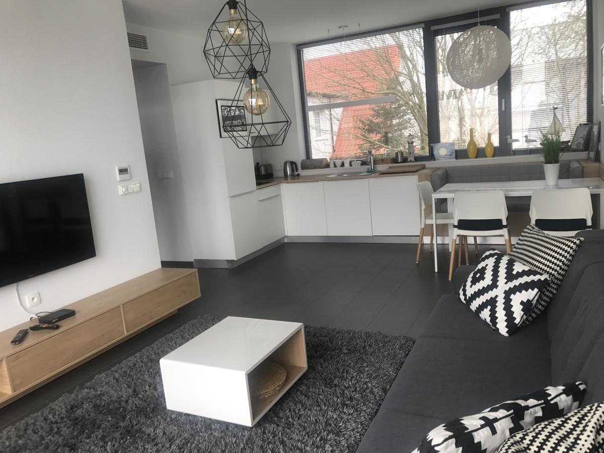 Apartment Morski Widok W Boulevard 尤斯托尼莫斯基 外观 照片